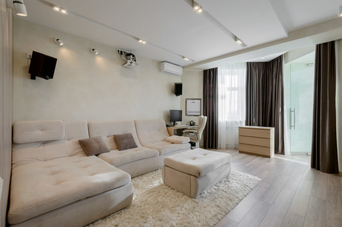 jasnobeżowa sofa