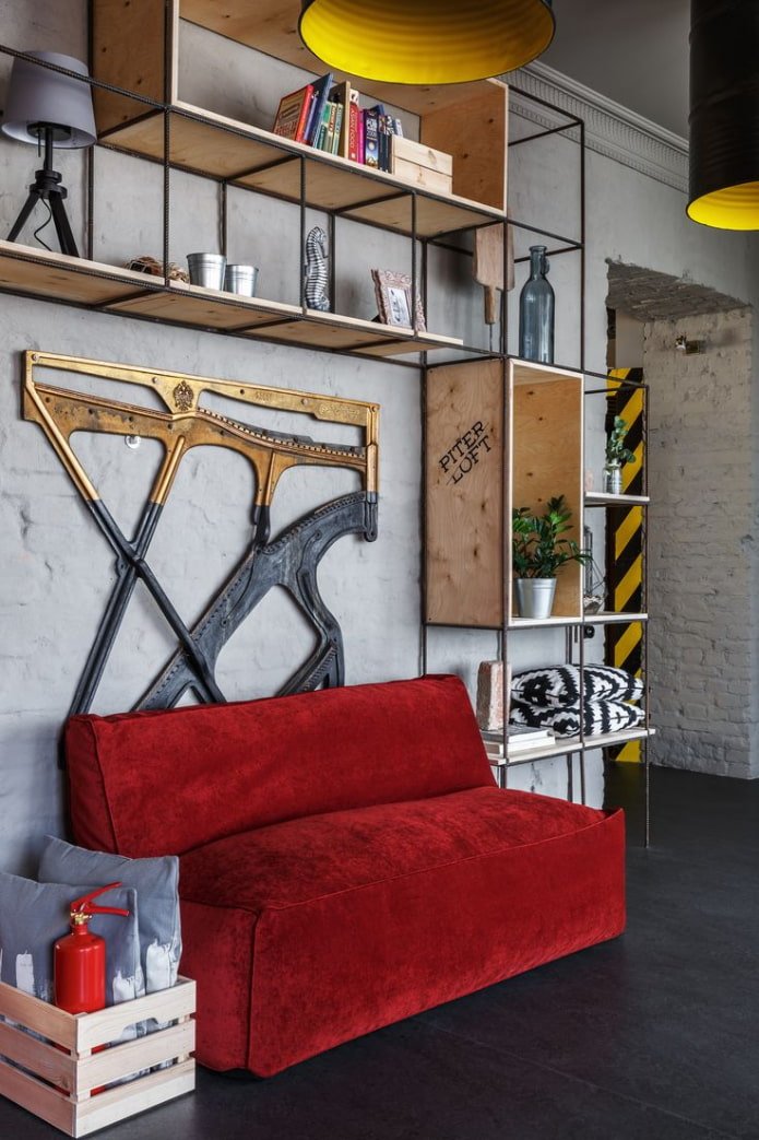 czerwona sofa bez ramy