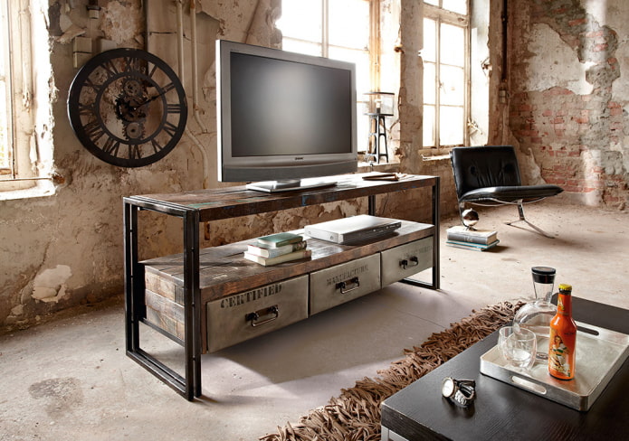 Stojak pod TV we wnętrzu w stylu loft
