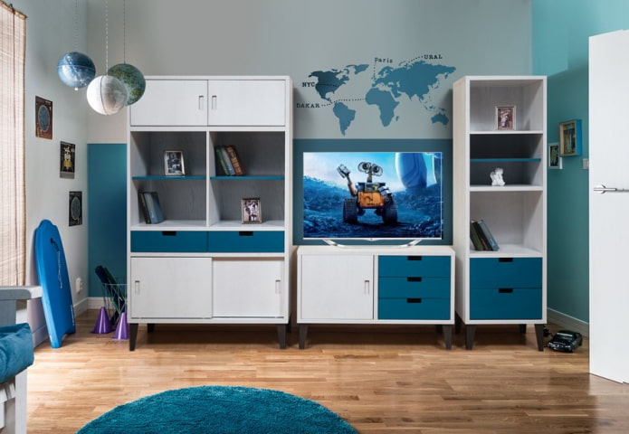 Stojak pod TV we wnętrzu pokoju dziecięcego