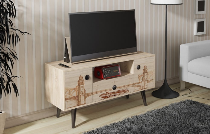 oryginalny stolik pod TV we wnętrzu