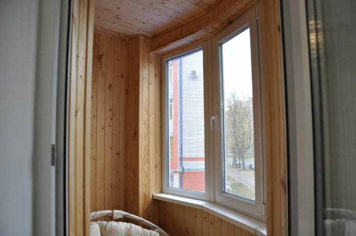 spadki okienne drewniane