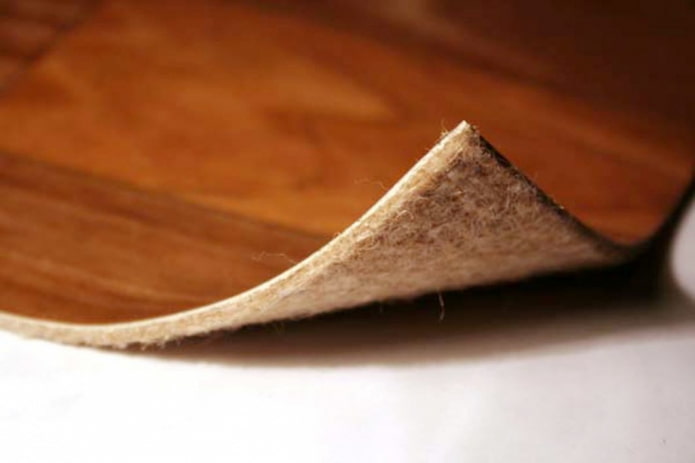 Linoleum ocieplane