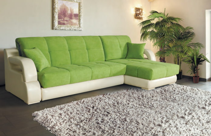 zielona sofa delfin we wnętrzu