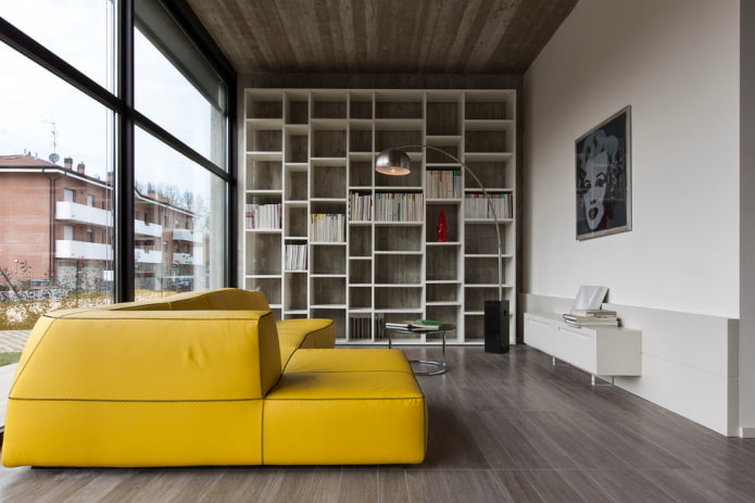 żółta sofa w minimalistycznym stylu